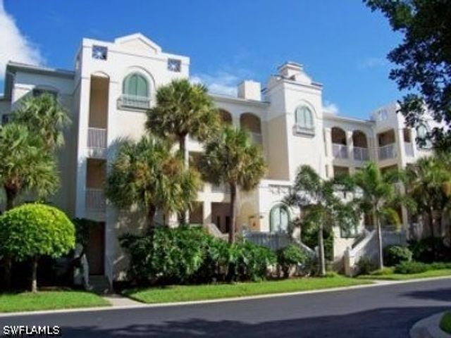 7655 Pebble Creek CIR 302, Naples, FL 34108
