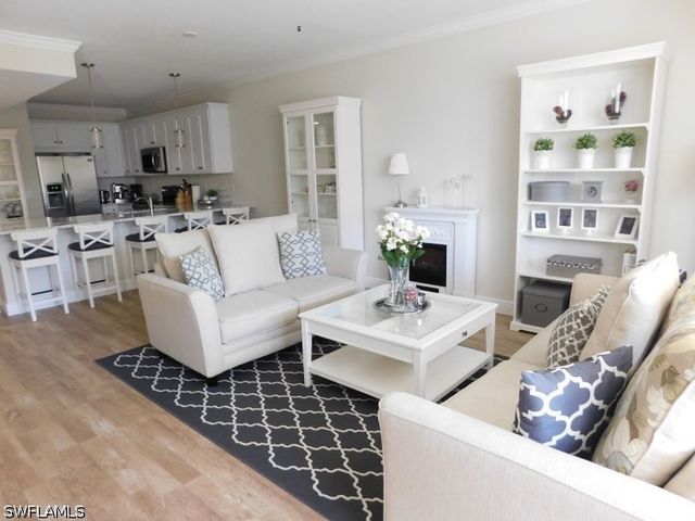 7655 Pebble Creek CIR 302, Naples, FL 34108