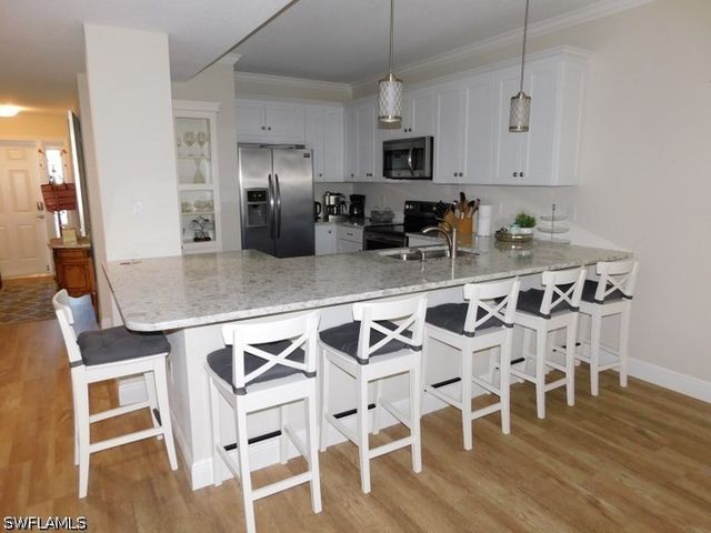 7655 Pebble Creek CIR 302, Naples, FL 34108