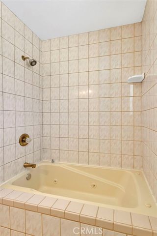 17814 Mesa Street, Hesperia, CA 92345