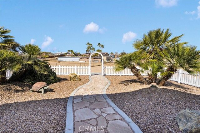 17814 Mesa Street, Hesperia, CA 92345