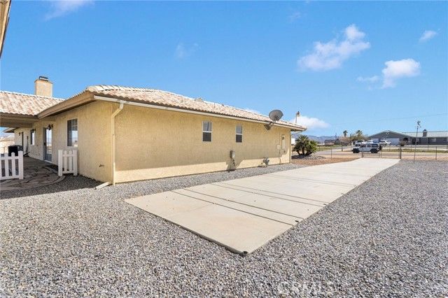 17814 Mesa Street, Hesperia, CA 92345