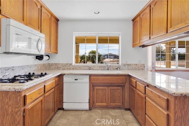 17814 Mesa Street, Hesperia, CA 92345