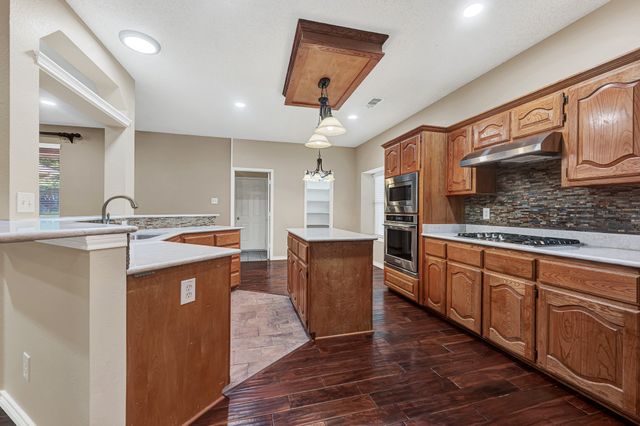 706 Green Apple Drive, Garland, TX 75044