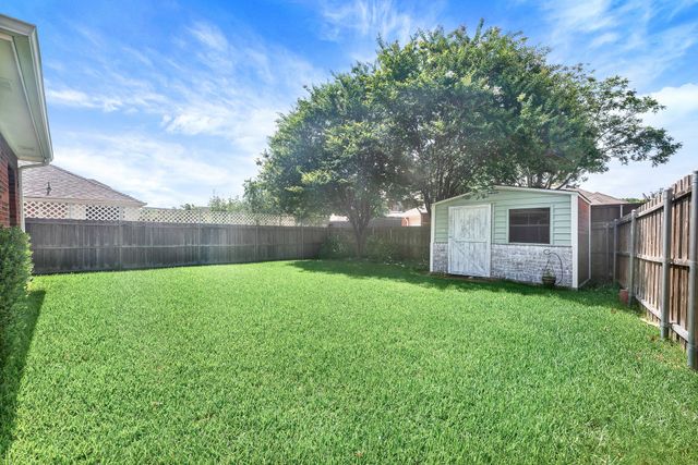 706 Green Apple Drive, Garland, TX 75044