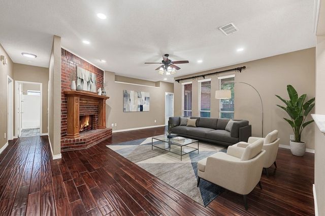 706 Green Apple Drive, Garland, TX 75044