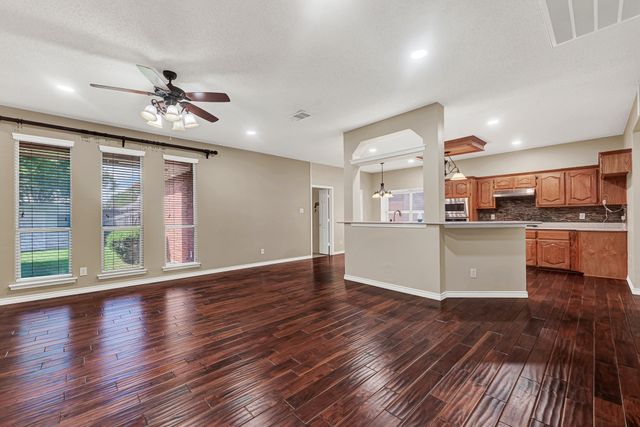 706 Green Apple Drive, Garland, TX 75044