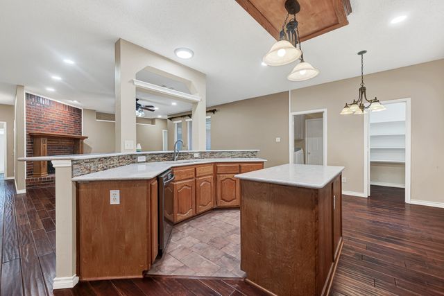 706 Green Apple Drive, Garland, TX 75044