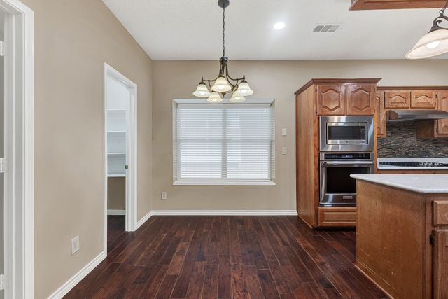 706 Green Apple Drive, Garland, TX 75044