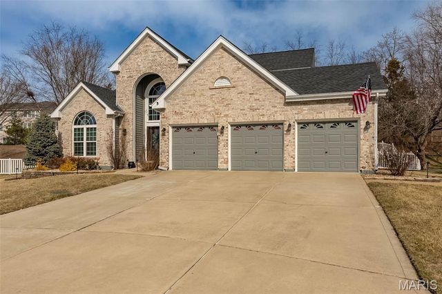 11 Southern Hills Court, O'fallon, MO 63366