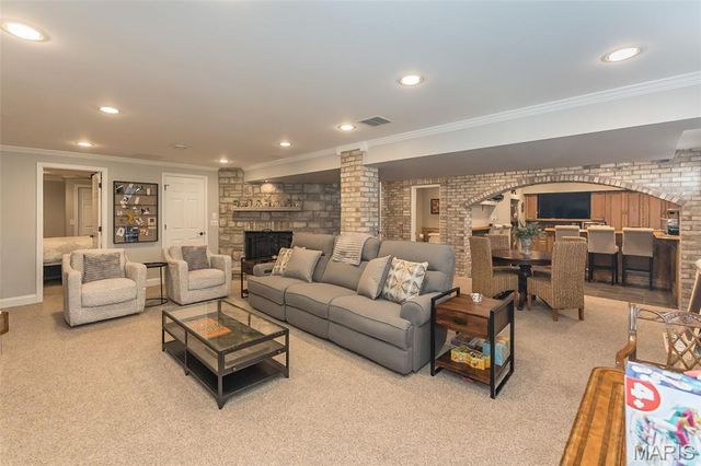 11 Southern Hills Court, O'fallon, MO 63366