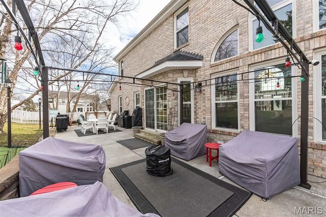 11 Southern Hills Court, O'fallon, MO 63366