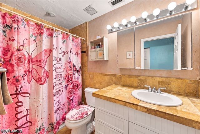 6200 Sea Grass LN, Naples, FL 34116