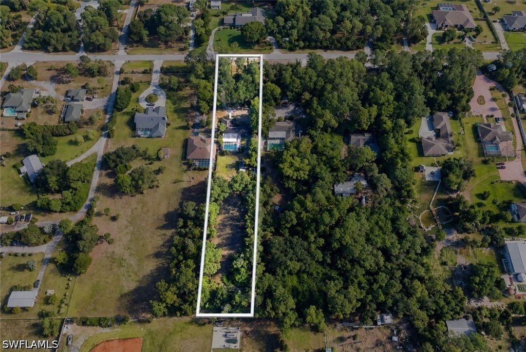 6200 Sea Grass LN, Naples, FL 34116
