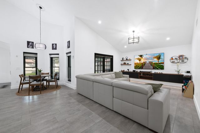 13376 Northumberland Circle, Wellington, FL 33414