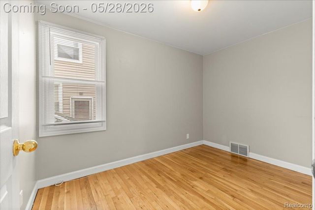 1313 Royal Avenue, Royal Oak, MI 48073