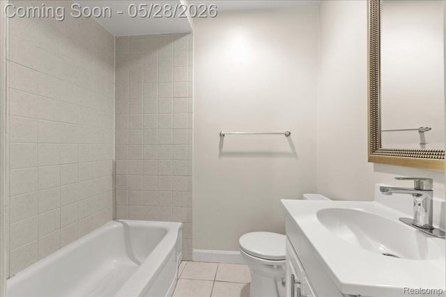 1313 Royal Avenue, Royal Oak, MI 48073