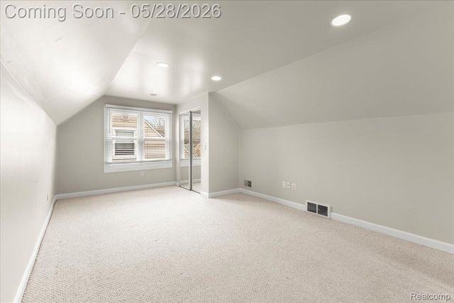 1313 Royal Avenue, Royal Oak, MI 48073