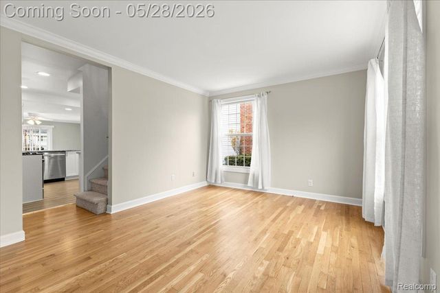 1313 Royal Avenue, Royal Oak, MI 48073