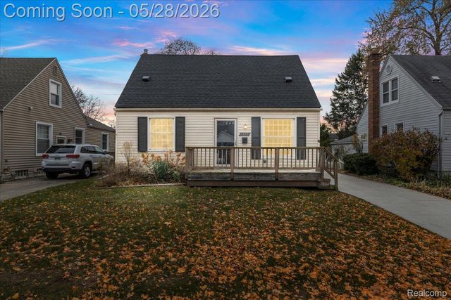 1313 Royal Avenue, Royal Oak, MI 48073
