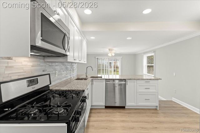 1313 Royal Avenue, Royal Oak, MI 48073