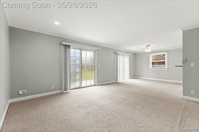 1313 Royal Avenue, Royal Oak, MI 48073