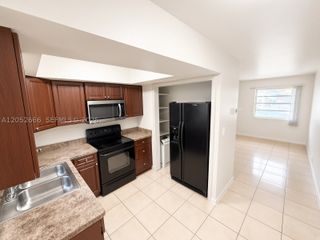 1904 SW 2nd St 1912, Fort Lauderdale, FL 33312