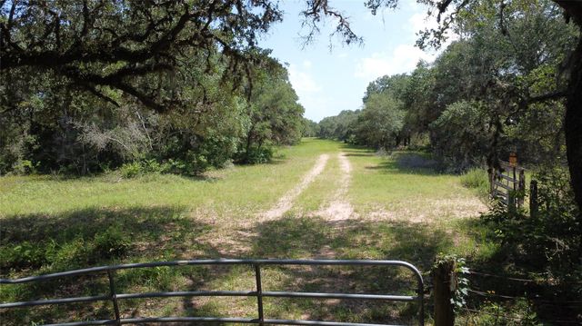 12952 Fm-530, Hallettsville, TX 77964