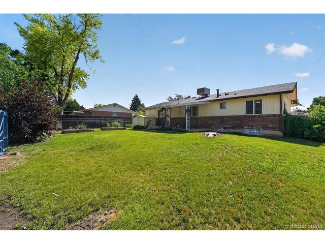 8245 Ames Way, Arvada, CO 80003
