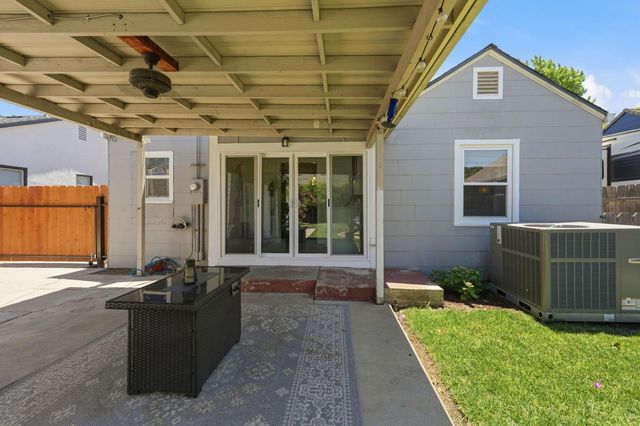 327 Eureka Ave, Lodi, CA 95240