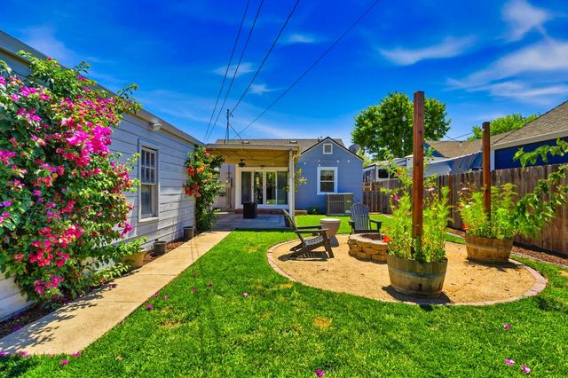 327 Eureka Ave, Lodi, CA 95240