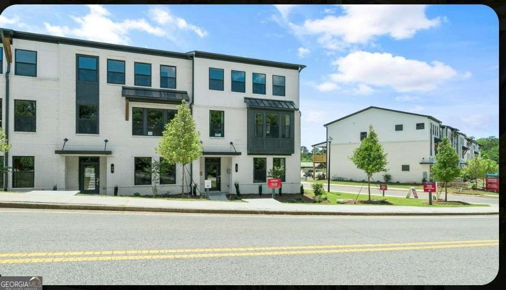 36 Peeples Drive, Lawrenceville, GA 30046