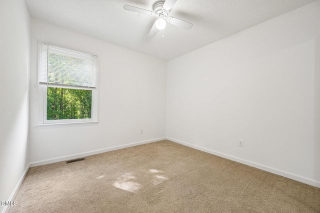 512 Rockvale Court, Benson, NC 27504