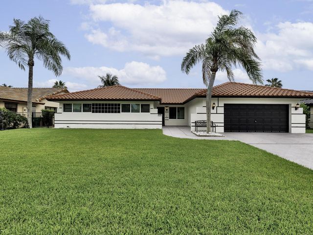 6440 Olde Moat Way, Davie, FL 33331