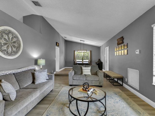 6440 Olde Moat Way, Davie, FL 33331