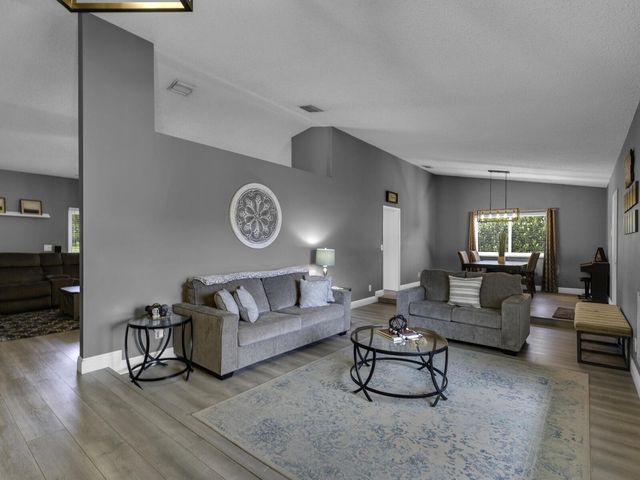 6440 Olde Moat Way, Davie, FL 33331