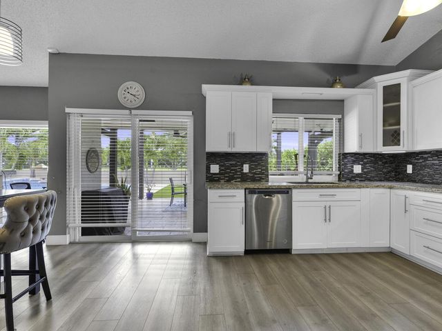 6440 Olde Moat Way, Davie, FL 33331