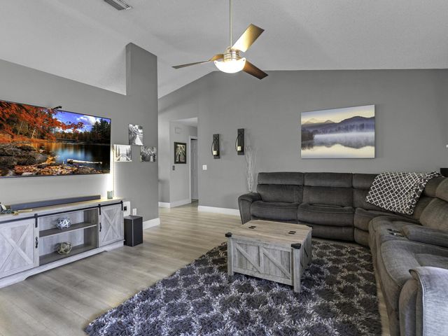 6440 Olde Moat Way, Davie, FL 33331