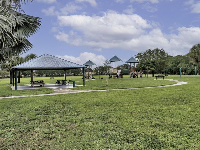 6440 Olde Moat Way, Davie, FL 33331