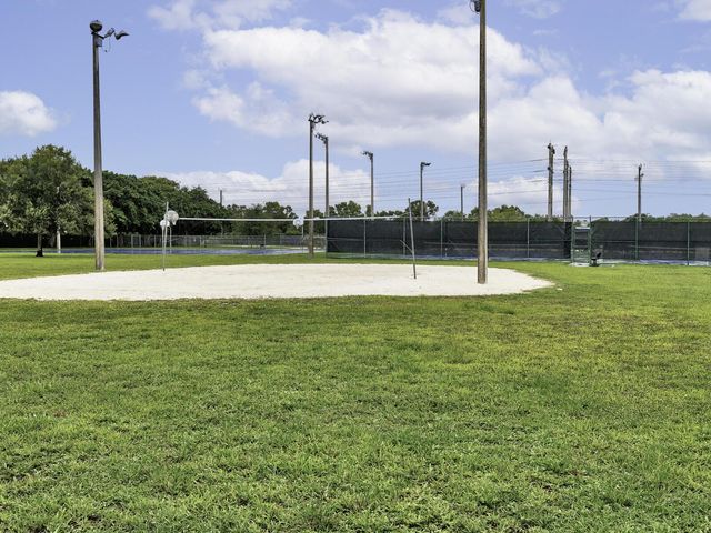 6440 Olde Moat Way, Davie, FL 33331