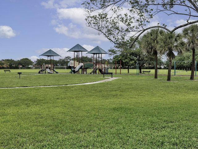 6440 Olde Moat Way, Davie, FL 33331