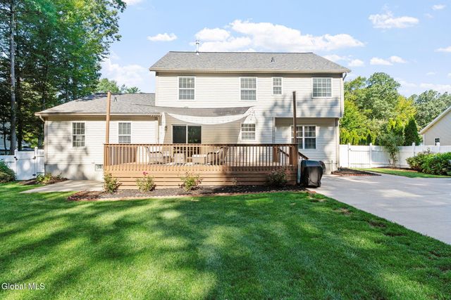 4 Overlook Drive, Wilton, NY 12831