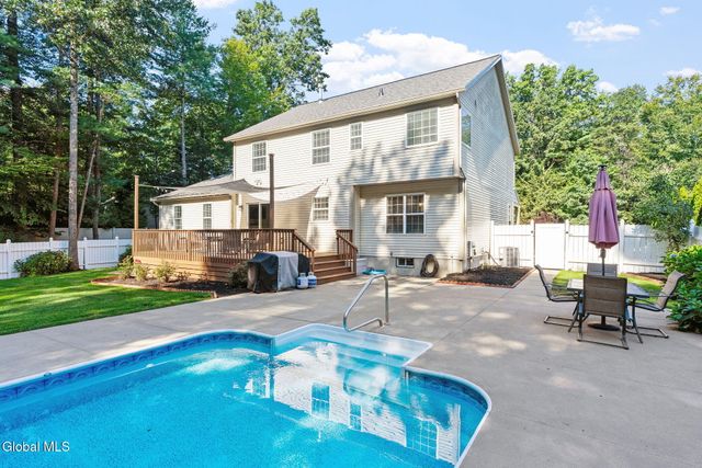4 Overlook Drive, Wilton, NY 12831