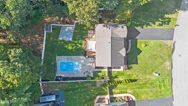 4 Overlook Drive, Wilton, NY 12831