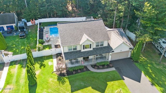 4 Overlook Drive, Wilton, NY 12831