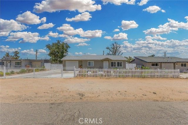 16116 Cajon, Hesperia, CA 92345