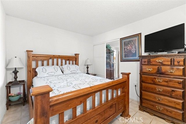 16116 Cajon, Hesperia, CA 92345