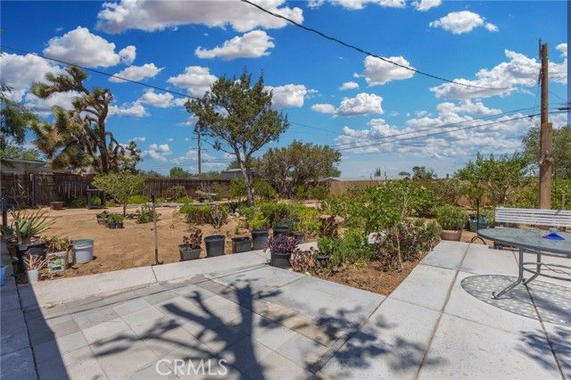 16116 Cajon, Hesperia, CA 92345