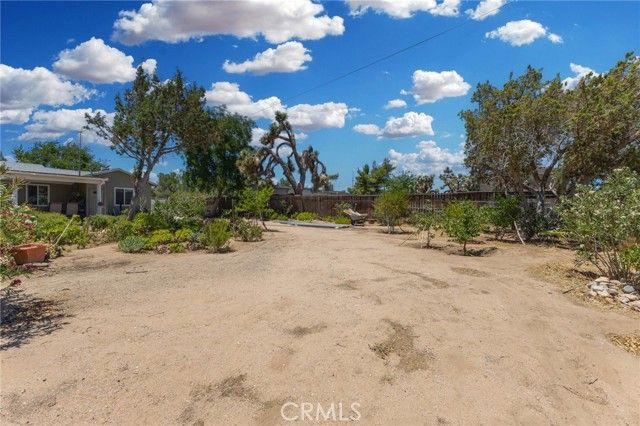 16116 Cajon, Hesperia, CA 92345