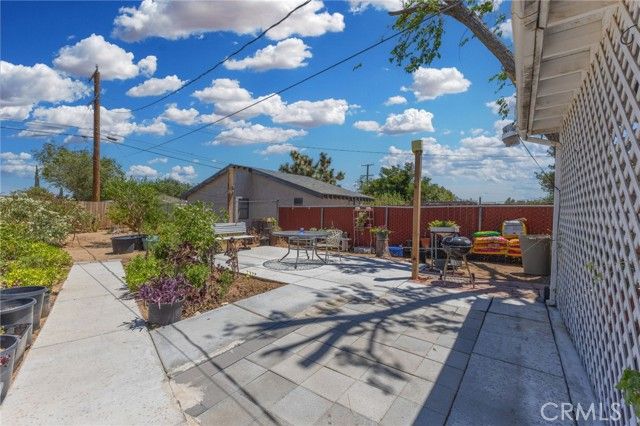 16116 Cajon, Hesperia, CA 92345